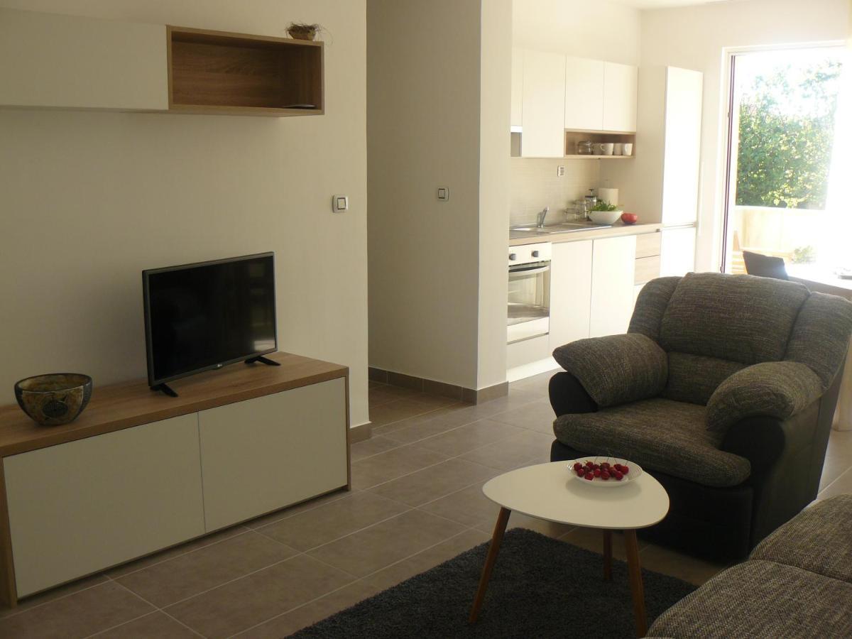 Our Nest Accommodation Privlaka  Esterno foto