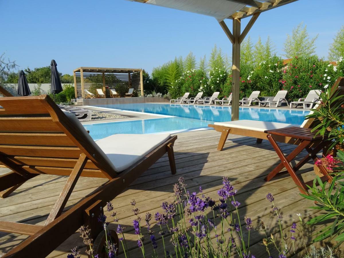 Our Nest Accommodation Privlaka  Esterno foto