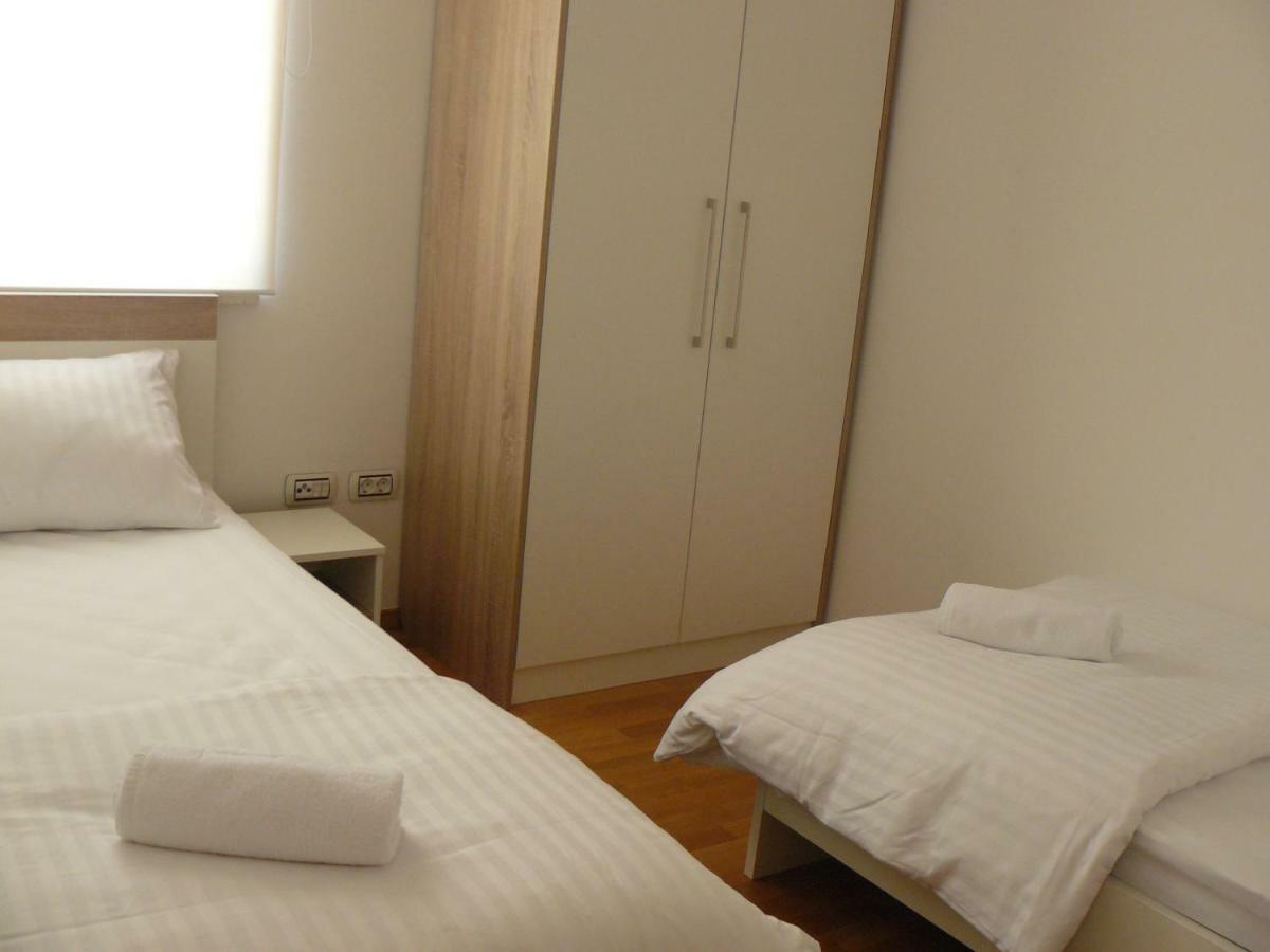Our Nest Accommodation Privlaka  Esterno foto