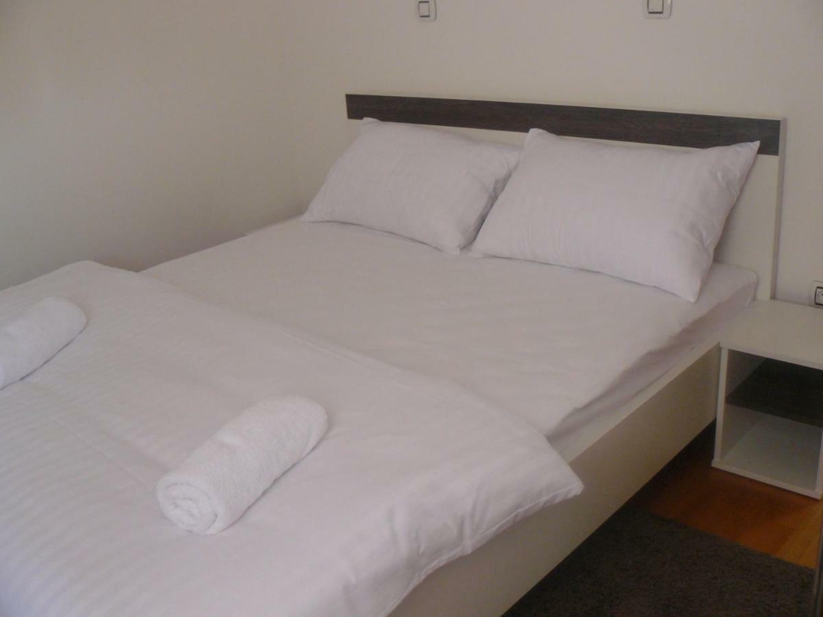 Our Nest Accommodation Privlaka  Esterno foto