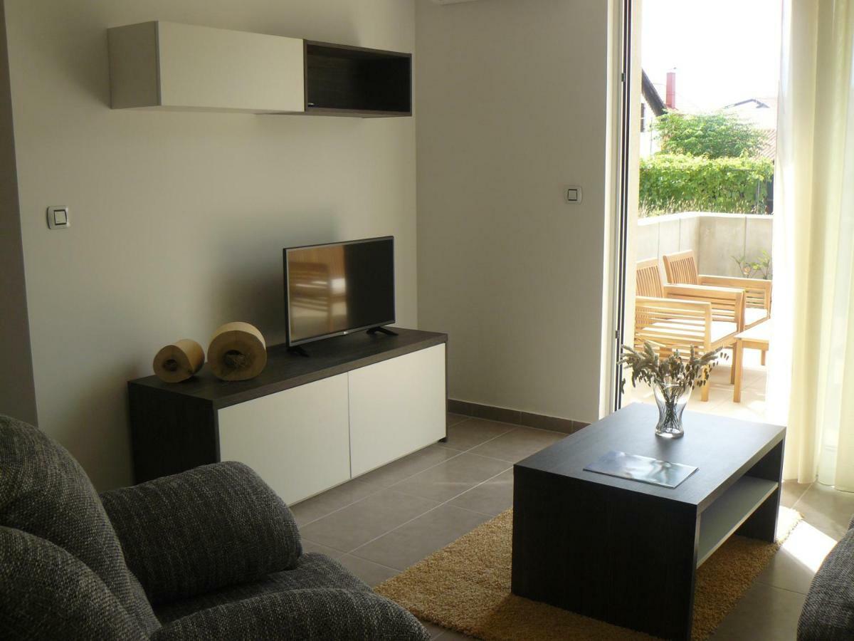 Our Nest Accommodation Privlaka  Esterno foto